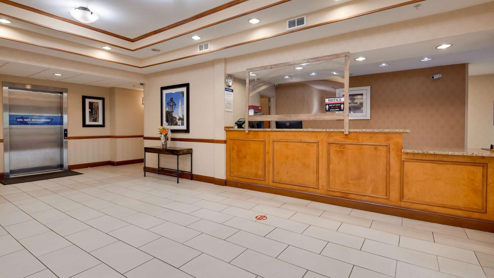Best Western Executive Inn - Latta Berrys Crossroads Εξωτερικό φωτογραφία